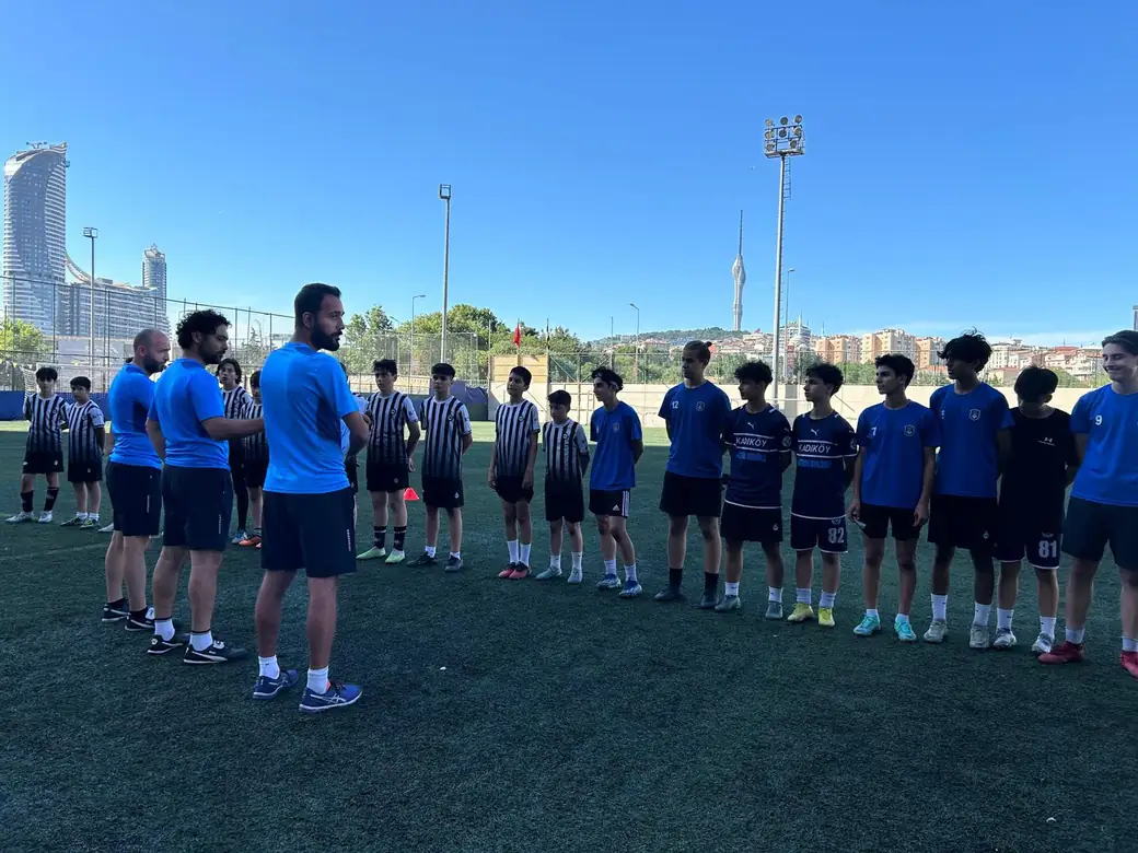 Altay Kadıköy Futbol Okulu antrenman ve maçlardan bir kare