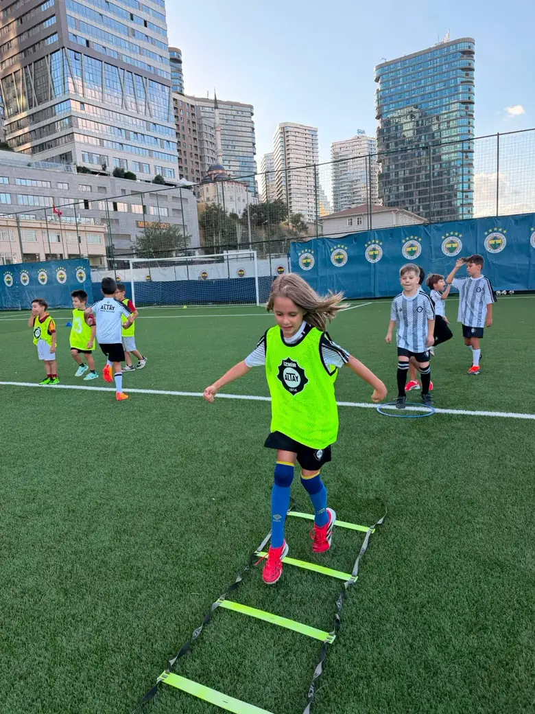 Altay Kadıköy Futbol Okulu antrenman ve maçlardan bir kare